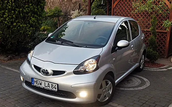 toyota aygo Toyota Aygo cena 14999 przebieg: 111000, rok produkcji 2006 z Raciąż